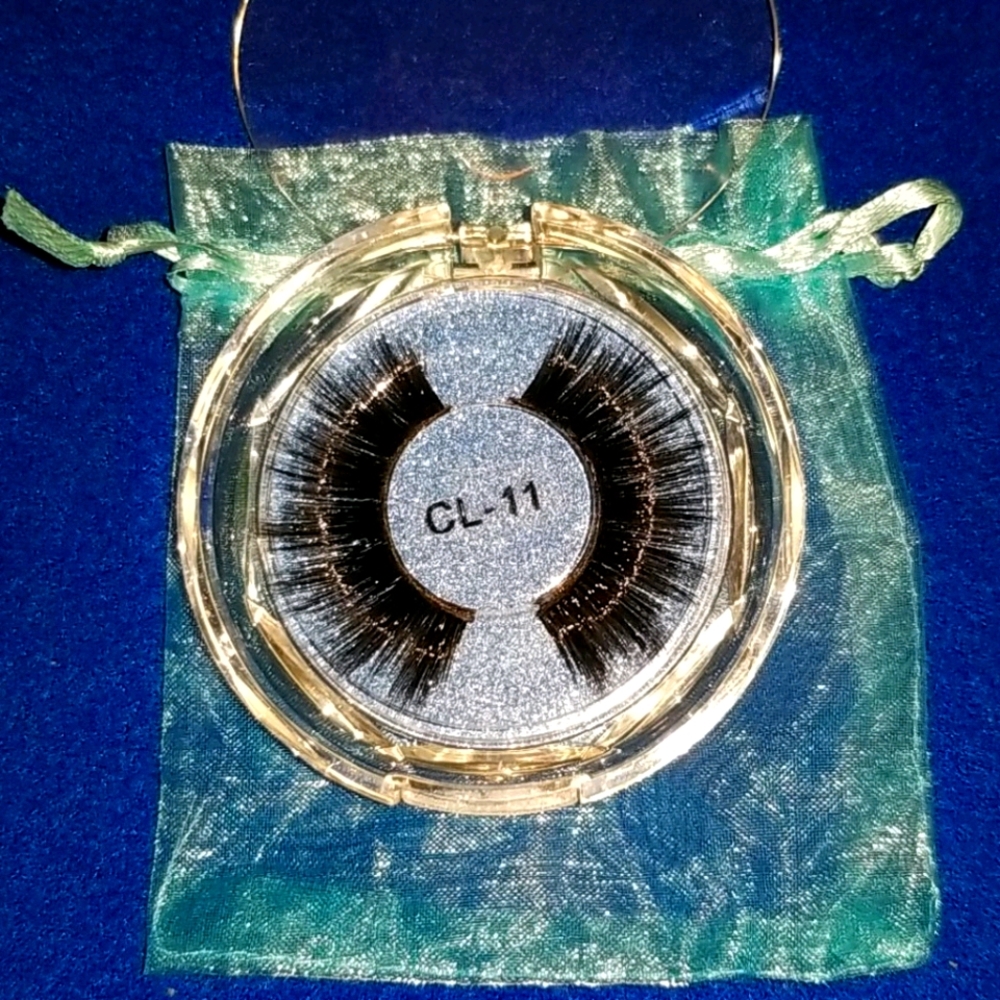 1 pair faux eyelashes